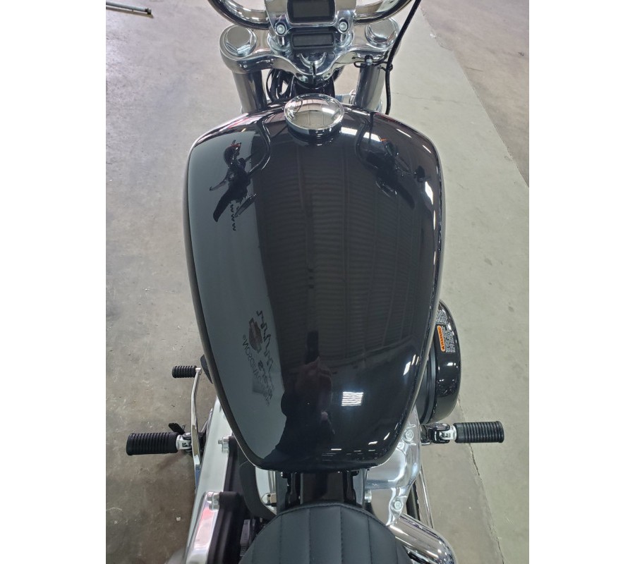 2023 Harley-Davidson Softail Standard Vivid Black