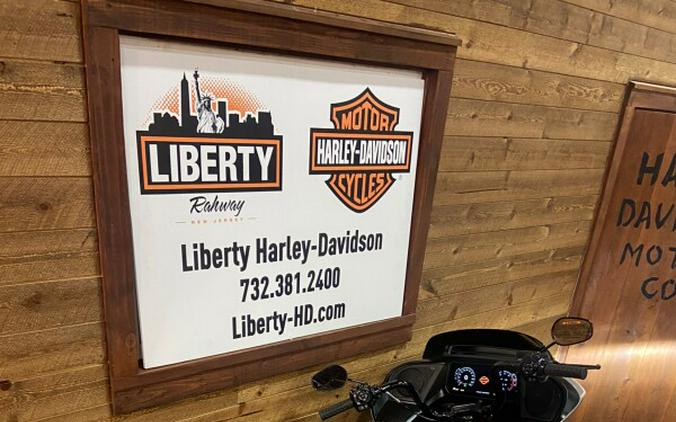 2024 Harley-Davidson® Road Glide™ Billiard Gray - Black Finish