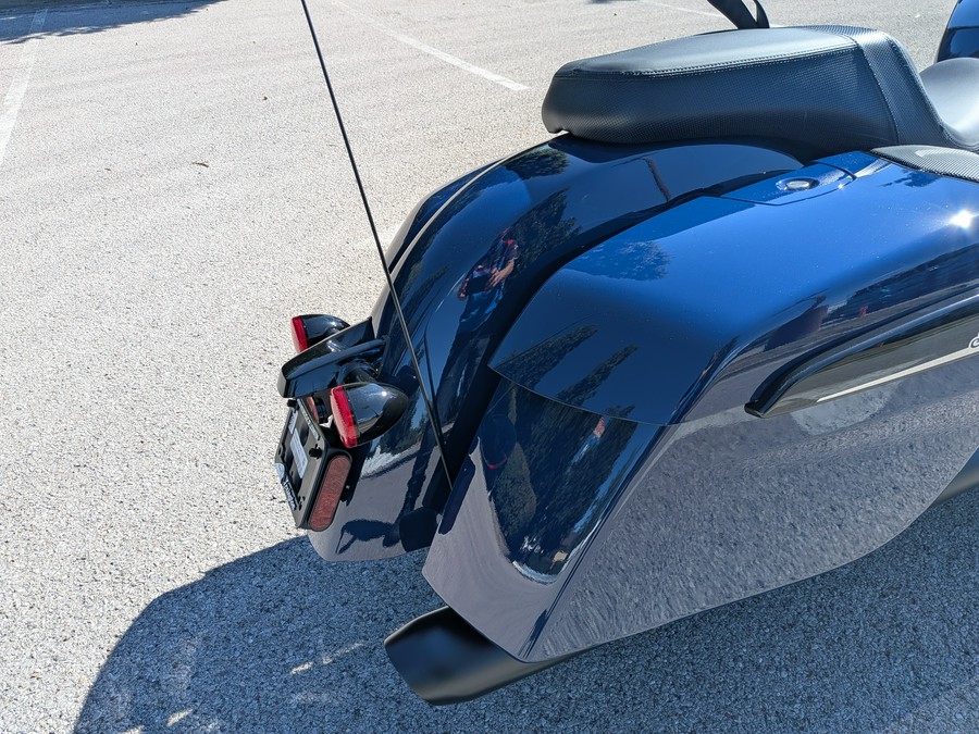 2025 Indian Motorcycle Challenger® Dark Horse®