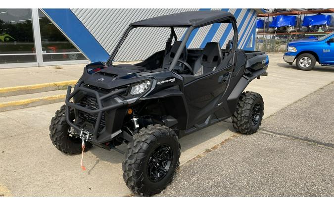 2025 Can-Am COMMANDER XT 700