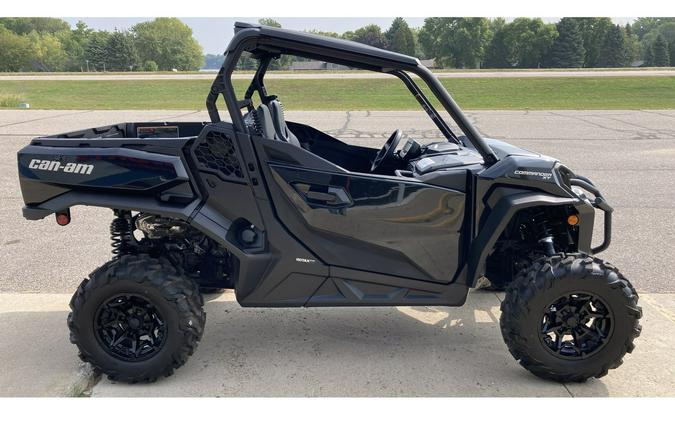 2025 Can-Am COMMANDER XT 700