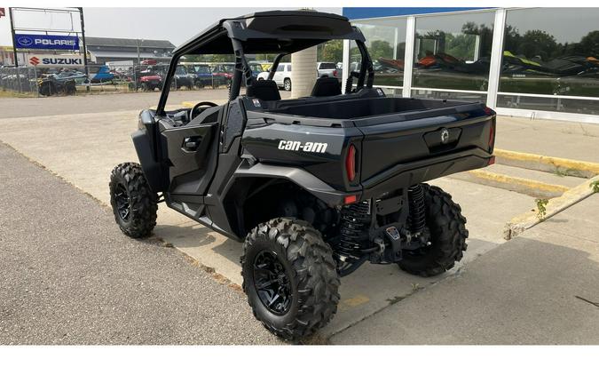 2025 Can-Am COMMANDER XT 700