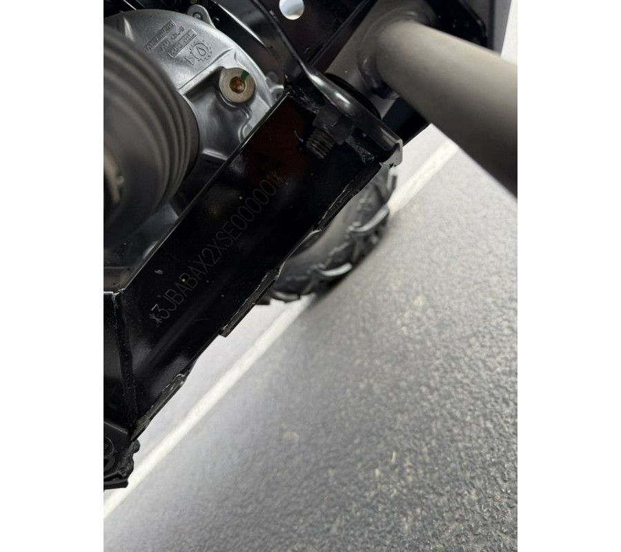 2025 Can-Am® Commander MAX DPS 1000R