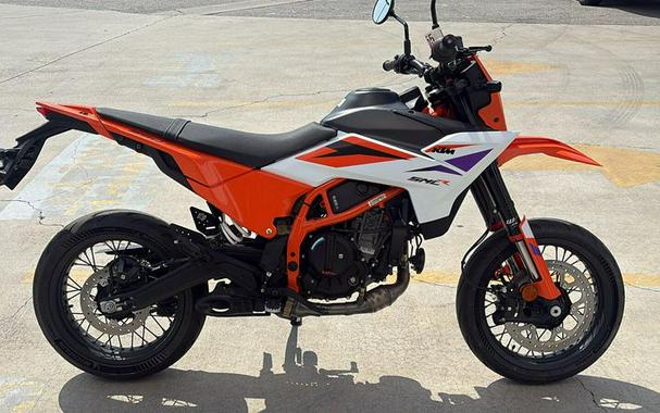 New 2026 KTM 390 SMC R