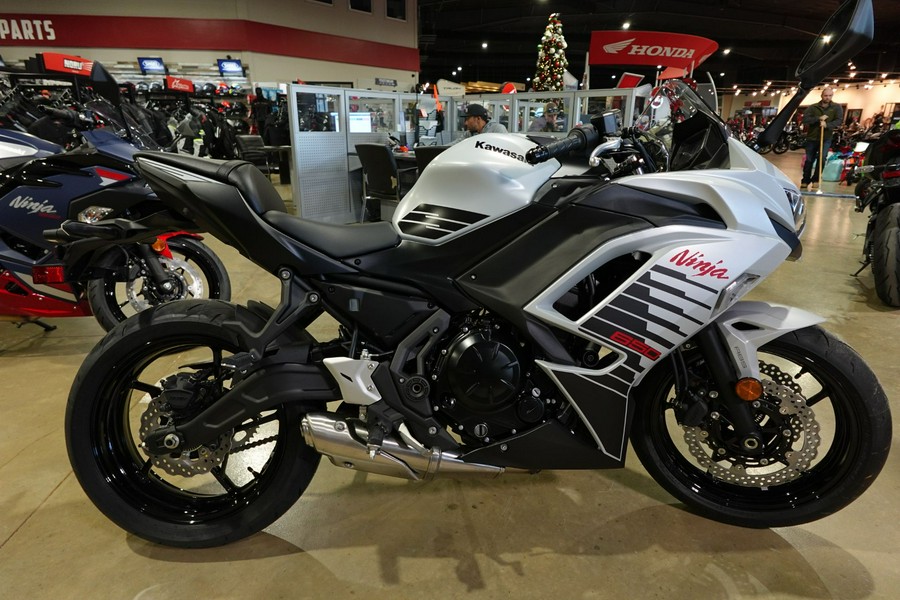 2026 Kawasaki Ninja® 650 ABS