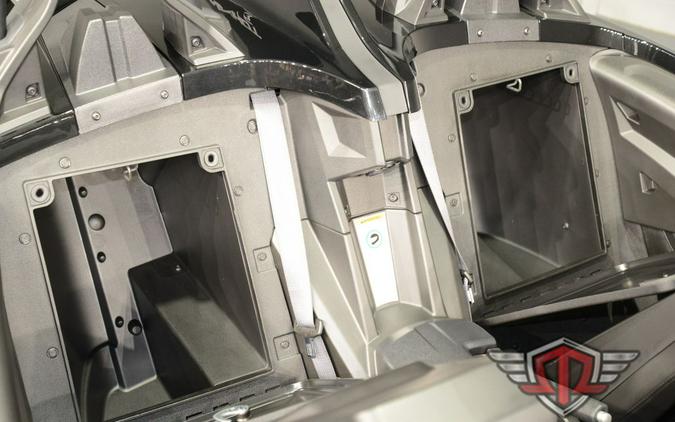 2024 Polaris SlingshotĀ® S with Technology Package I