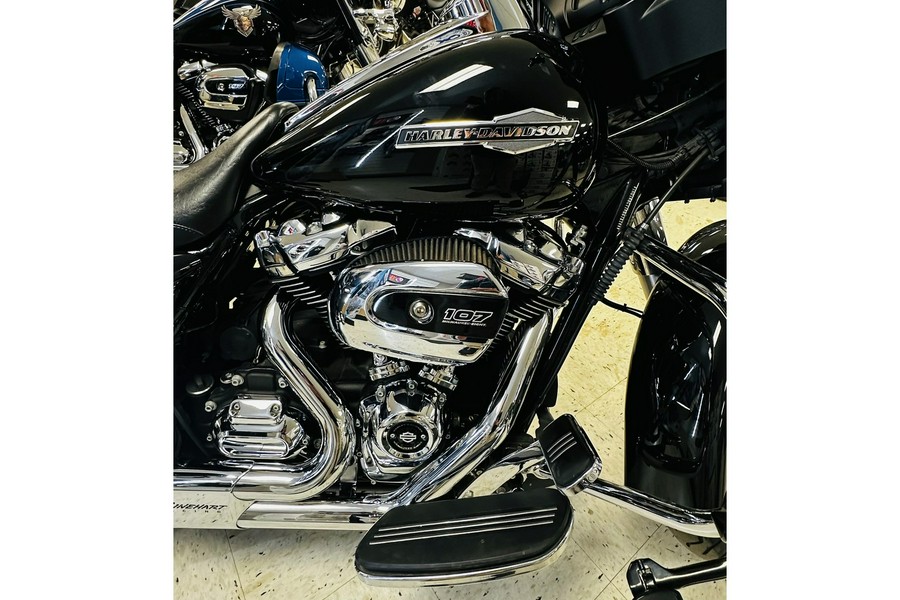 2021 Harley-Davidson® Street Glide® Base