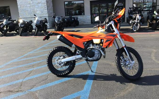 2025 KTM 500 EXC-F Six Days First Look [Fast Facts; 15 Photos]