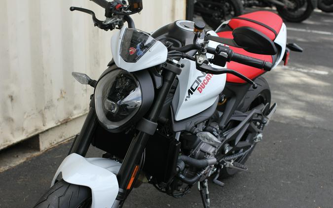 2024 Ducati Monster Plus