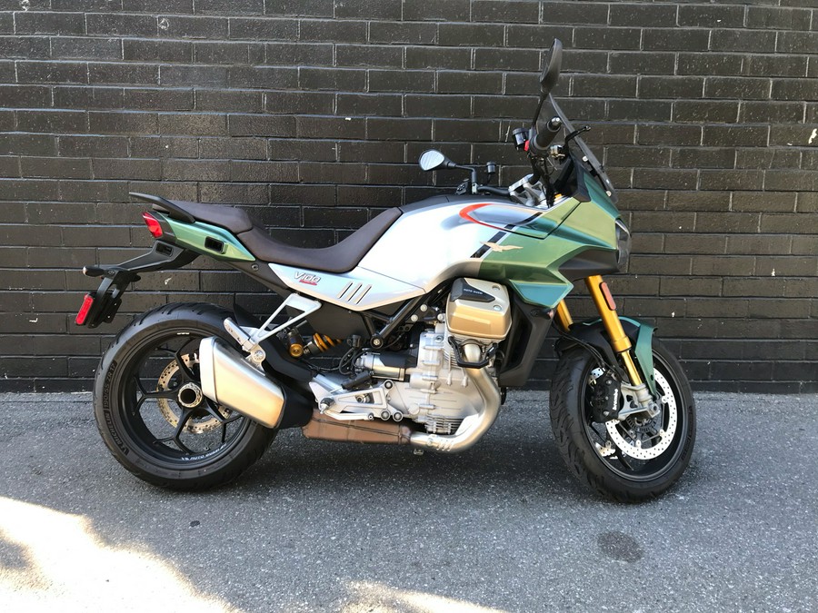 2024 Moto Guzzi V100 Mandello S