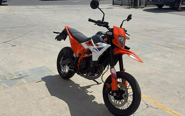 New 2026 KTM 390 SMC R