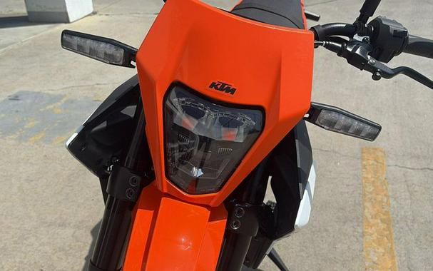New 2026 KTM 390 SMC R