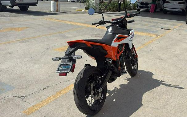 New 2026 KTM 390 SMC R