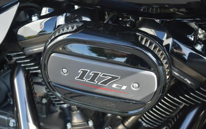 2021 Harley-Davidson CVO Tri Glide FLHTCUTGSE