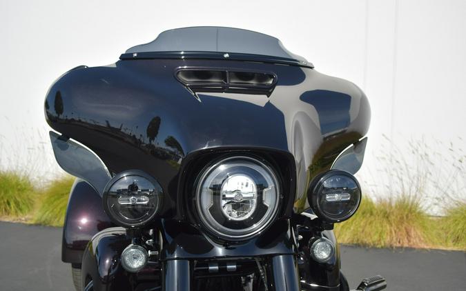 2021 Harley-Davidson CVO Tri Glide FLHTCUTGSE