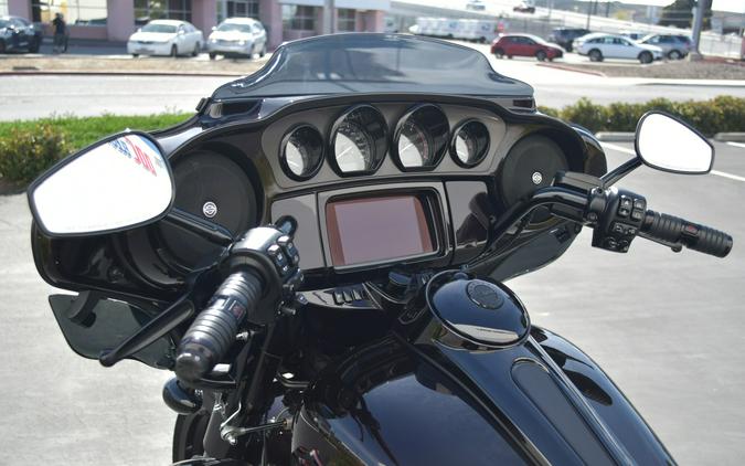 2021 Harley-Davidson CVO Tri Glide FLHTCUTGSE