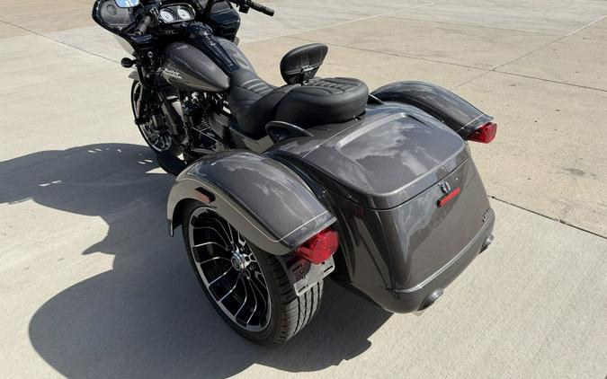 2023 Harley-Davidson® FLTRT - Road Glide® 3
