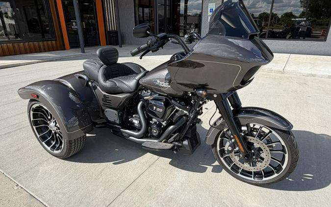 2023 Harley-Davidson® FLTRT - Road Glide® 3