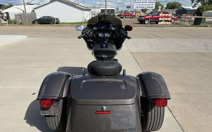 2023 Harley-Davidson® FLTRT - Road Glide® 3