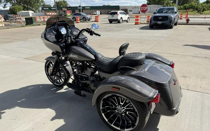 2023 Harley-Davidson® FLTRT - Road Glide® 3