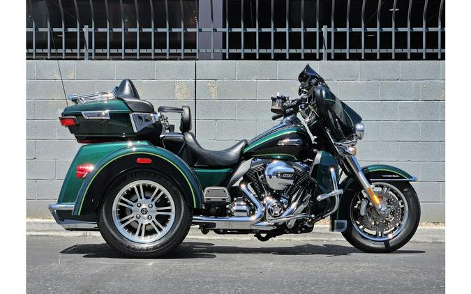 2016 Harley-Davidson® FLHTCUTG Tri Glide Ultra