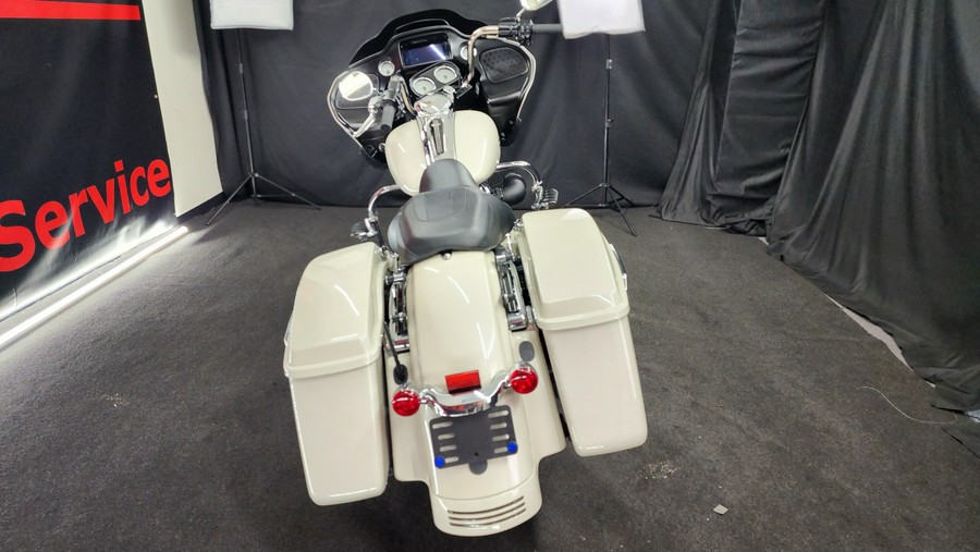 2022 Harley-Davidson® FLTRX ROAD GLIDE