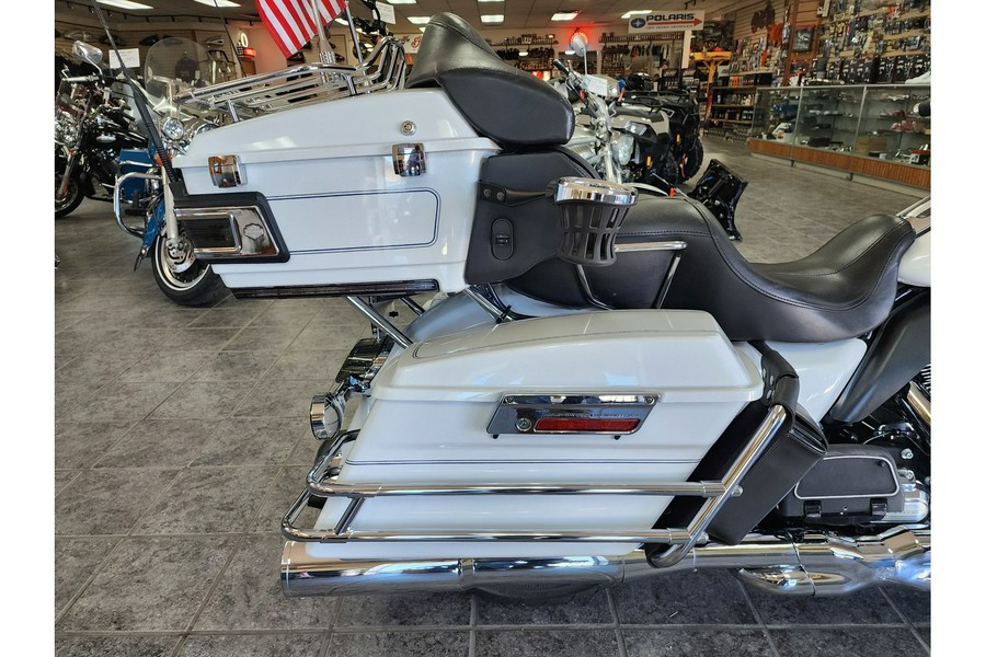 2013 Harley-Davidson® Electra Glide Ultra Classic FLHTCU