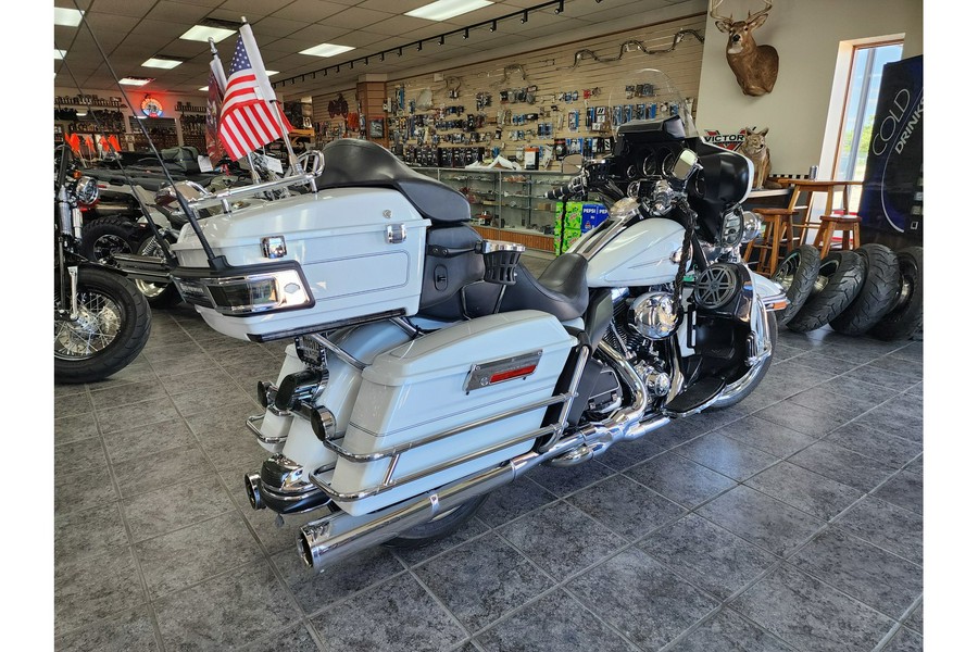 2013 Harley-Davidson® Electra Glide Ultra Classic FLHTCU