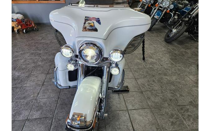 2013 Harley-Davidson® Electra Glide Ultra Classic FLHTCU