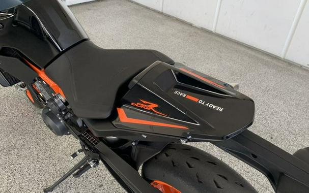 2023 KTM 890 DUKE R