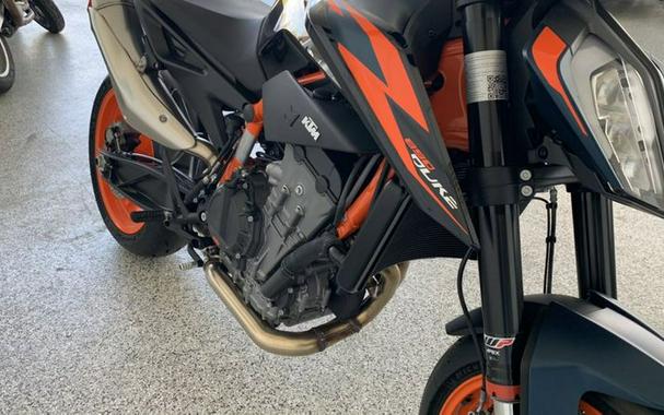 2023 KTM 890 DUKE R