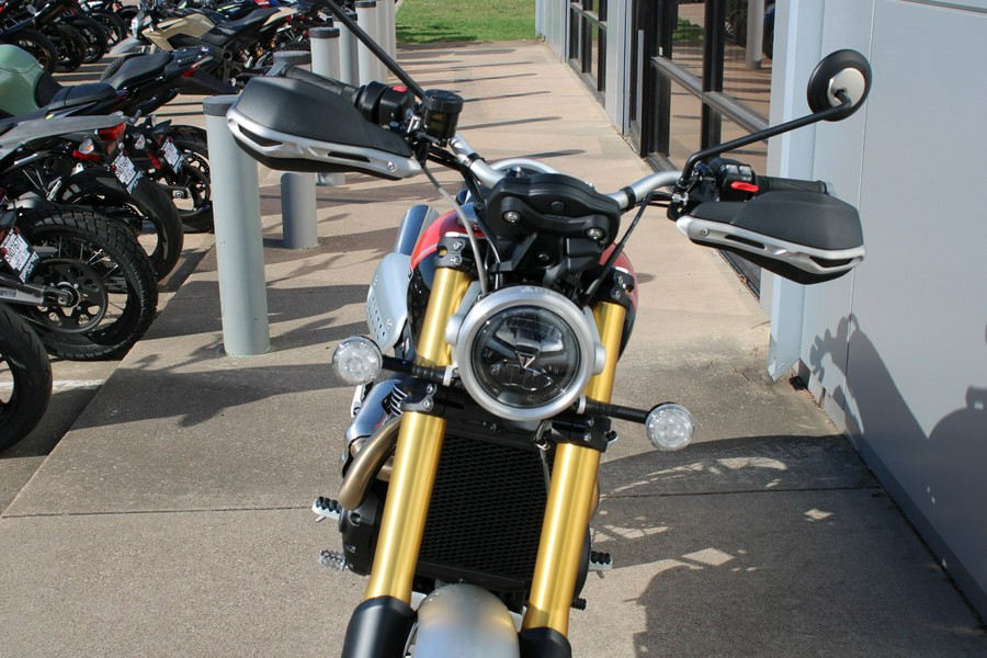 2025 Triumph Scrambler 1200 XE