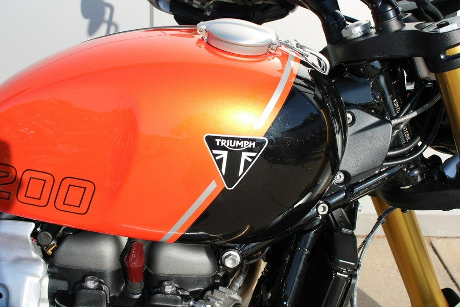 2025 Triumph Scrambler 1200 XE