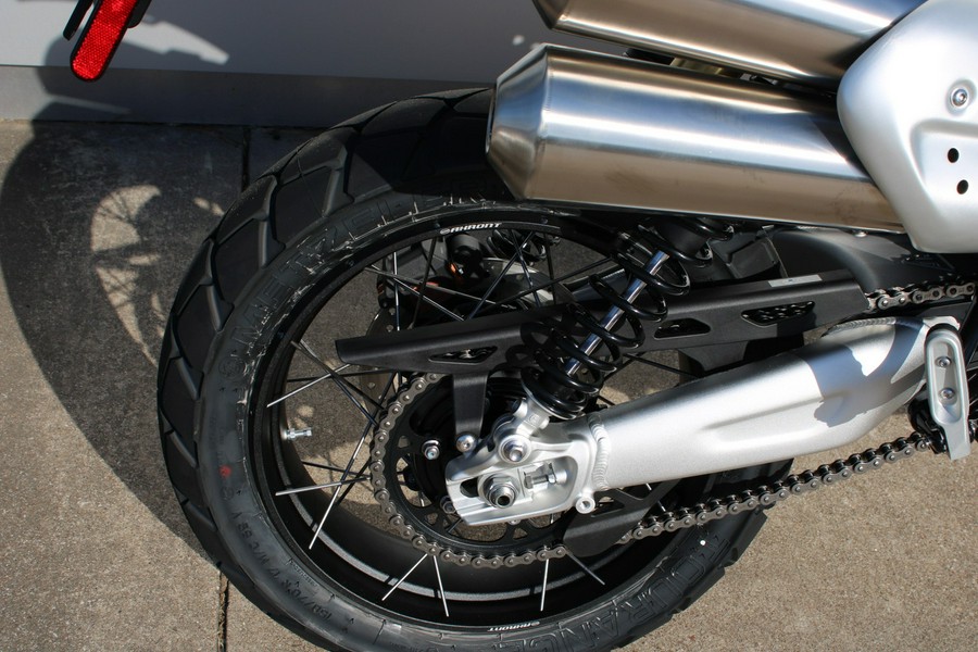 2025 Triumph Scrambler 1200 XE