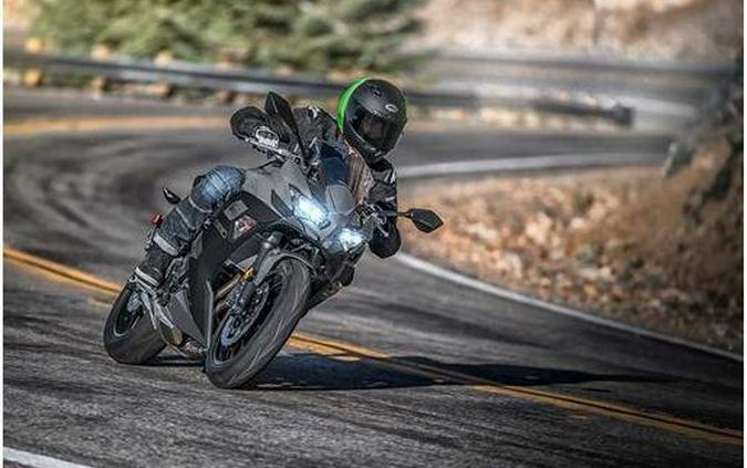2024 Ninja® 650 - Metallic Matte Graphenesteel Gray/Ebony - Kawasaki