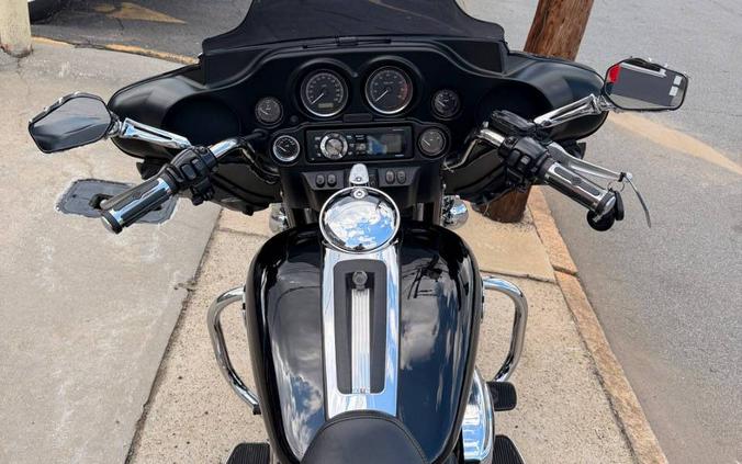2012 Harley-Davidson Ultra Classic FLHTCU103
