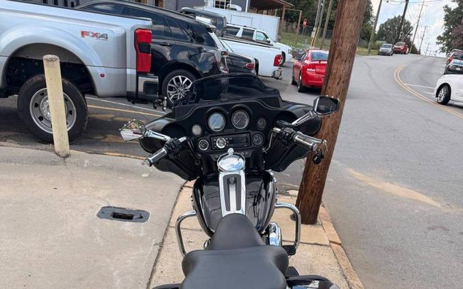 2012 Harley-Davidson Ultra Classic FLHTCU103