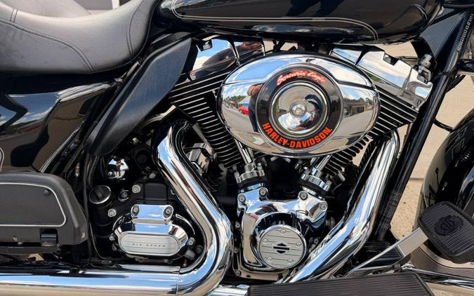 2012 Harley-Davidson Ultra Classic FLHTCU103