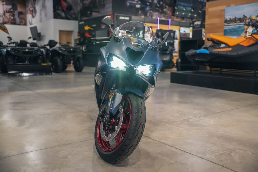 2027 Kawasaki Ninja® ZX™-6R