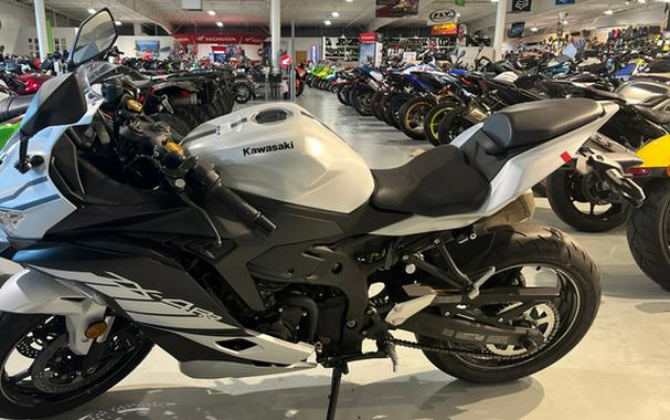 2025 Kawasaki ZX400SSFAL