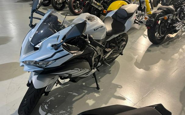2025 Kawasaki ZX400SSFAL