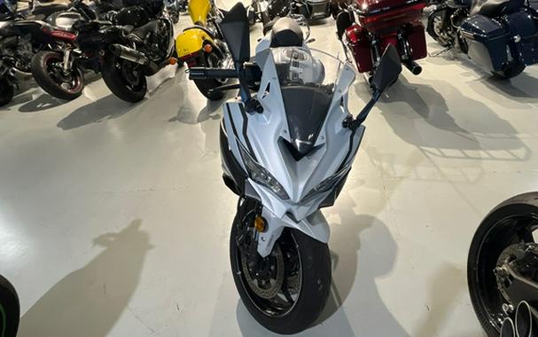 2025 Kawasaki ZX400SSFAL