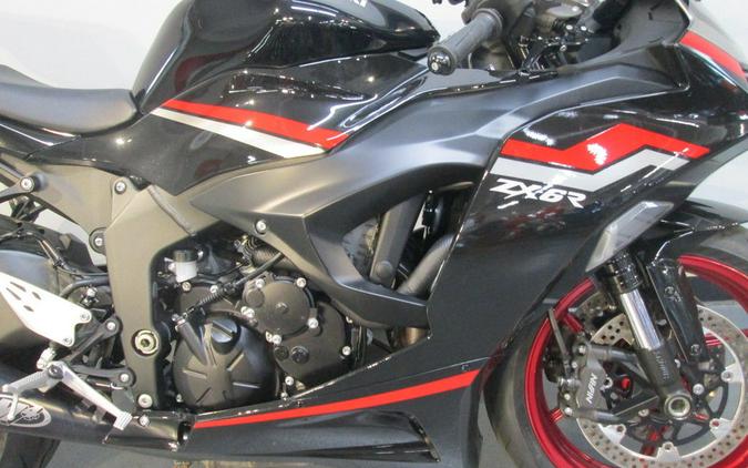 2025 Kawasaki Ninja® ZX™-6R KRT Edition