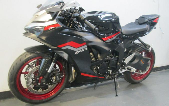 2025 Kawasaki Ninja® ZX™-6R KRT Edition