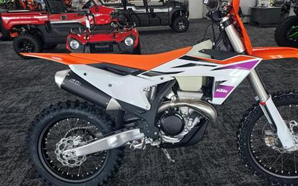 2024 KTM 350 XC-F Factory Edition First Look [9 Fast Facts]