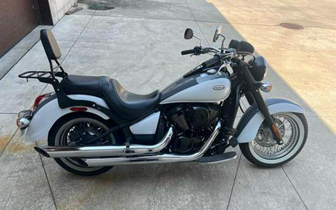 2021 Kawasaki Vulcan 900 Classic