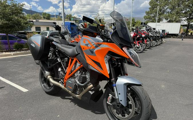 2023 KTM 1290 Super Duke GT Black / Orange