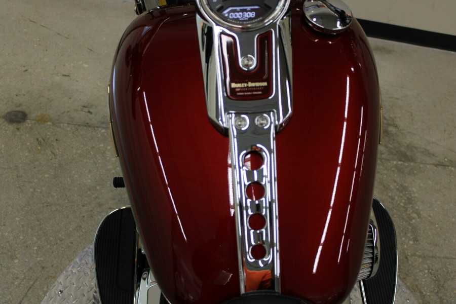 2023 Fat Boy Anniversary Heirloom Red Fade