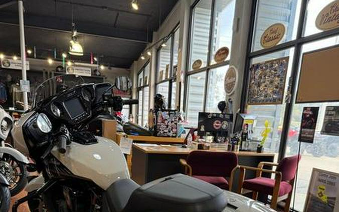 2026 Indian Motorcycle® Chieftain® PowerPlus Dark Horse® 112 w/PowerBand Chalk with Black Metallic