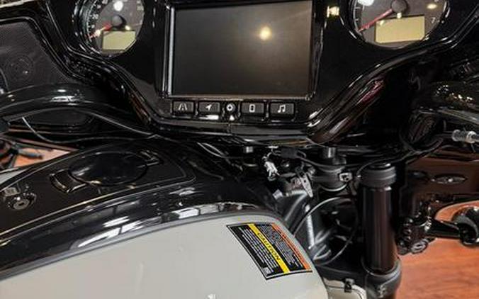 2026 Indian Motorcycle® Chieftain® PowerPlus Dark Horse® 112 w/PowerBand Chalk with Black Metallic